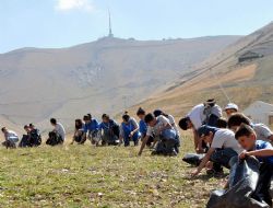 İzciler Palandöken’i temizledi